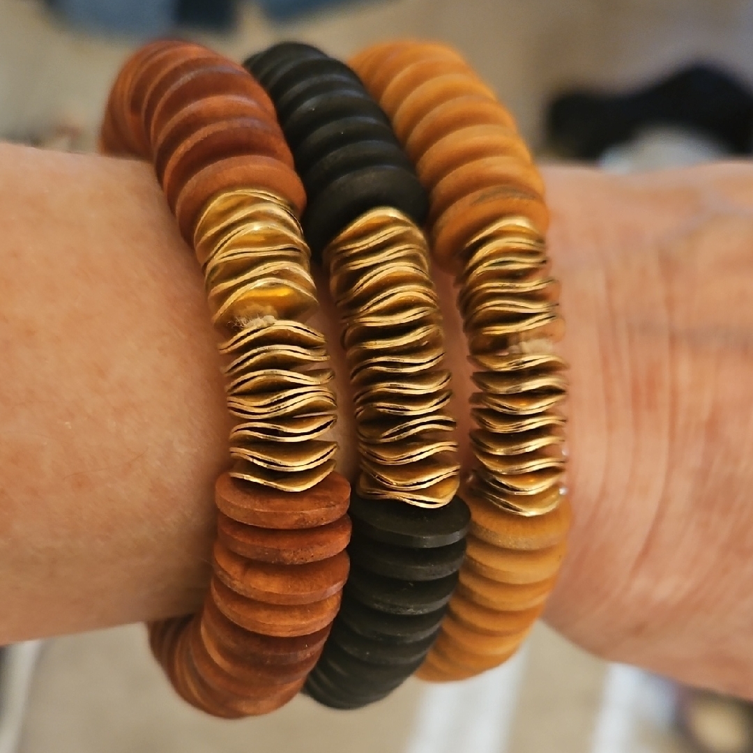 Elegant Cognac Black And Brown Bracelet Set With Unusual Gold Accents 45$
